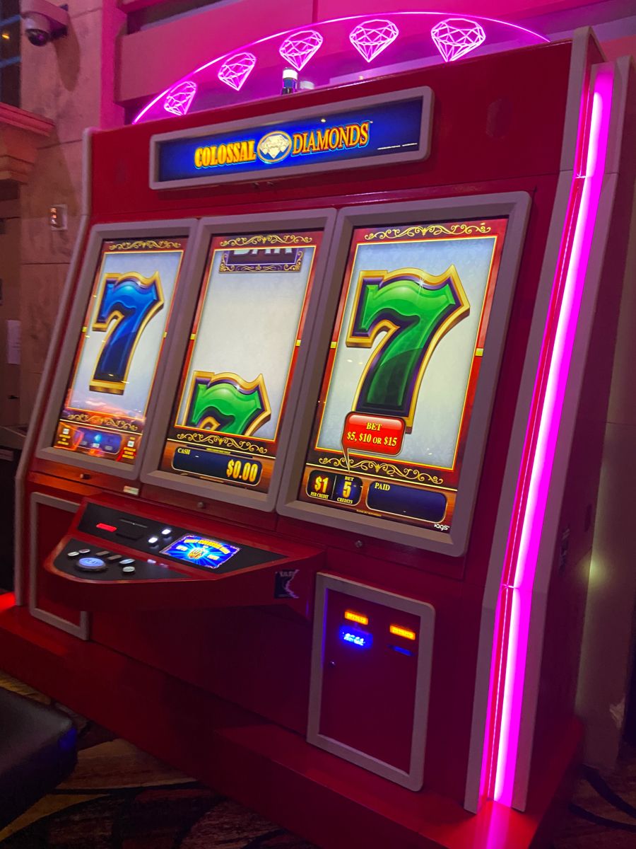 Ultrawin کیسینو میں سلاٹ کھیلنا شروع کریں۔